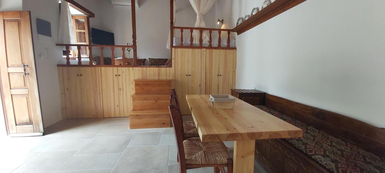 Small Traditional House In Asfendiou Kos Agios Dimitrios  エクステリア 写真