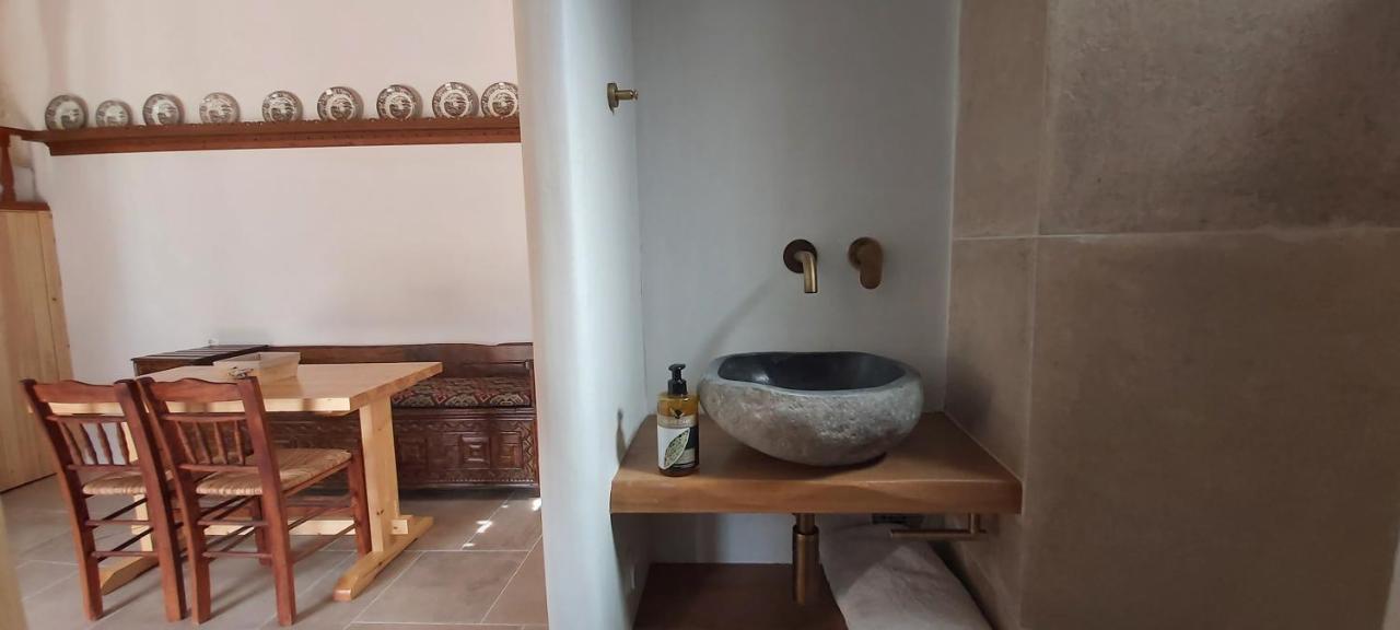 Small Traditional House In Asfendiou Kos Agios Dimitrios  エクステリア 写真