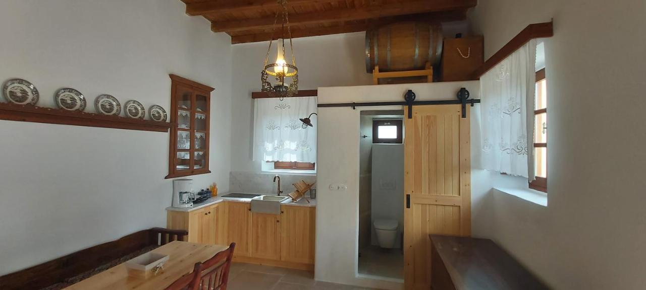 Small Traditional House In Asfendiou Kos Agios Dimitrios  エクステリア 写真