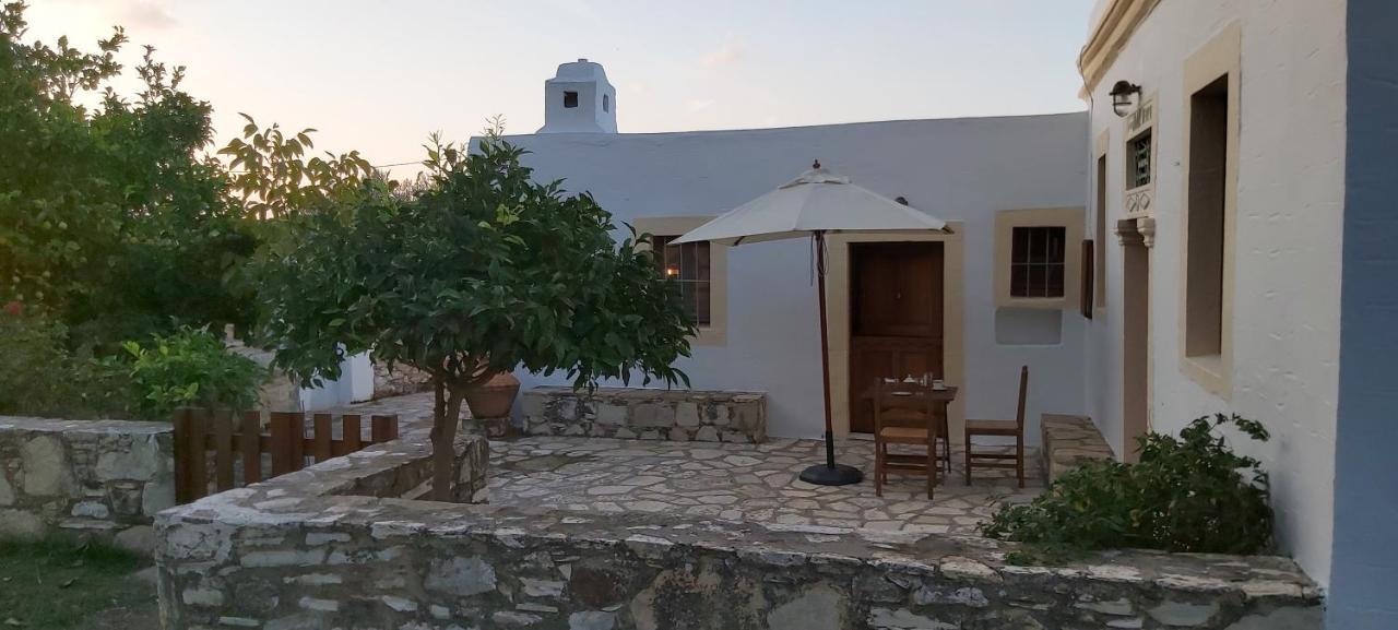 Small Traditional House In Asfendiou Kos Agios Dimitrios  エクステリア 写真