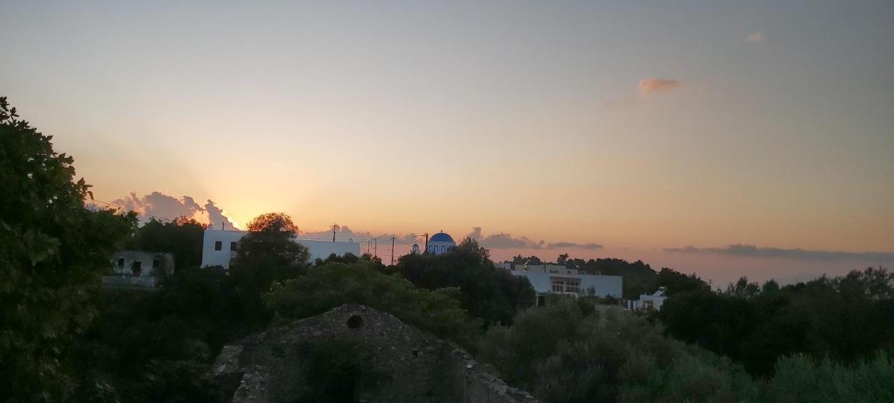 Small Traditional House In Asfendiou Kos Agios Dimitrios  エクステリア 写真